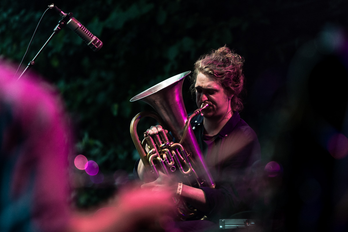 Naima Joris & NABOU @ OLT Rivierenhof, picture 8, photographed by Ann Carpentier - FrontView Magazine
