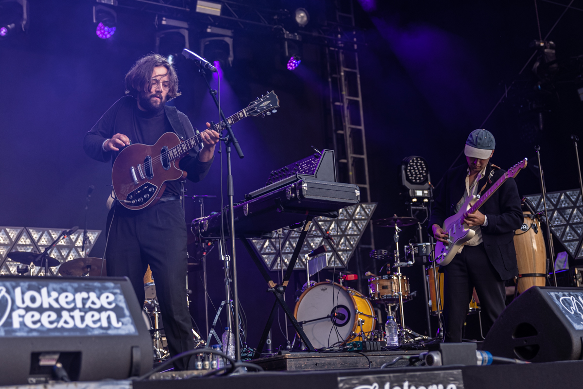 Tin Fingers @ Lokerse Feesten, picture 13, photographed by David Johnson - FrontView Magazine