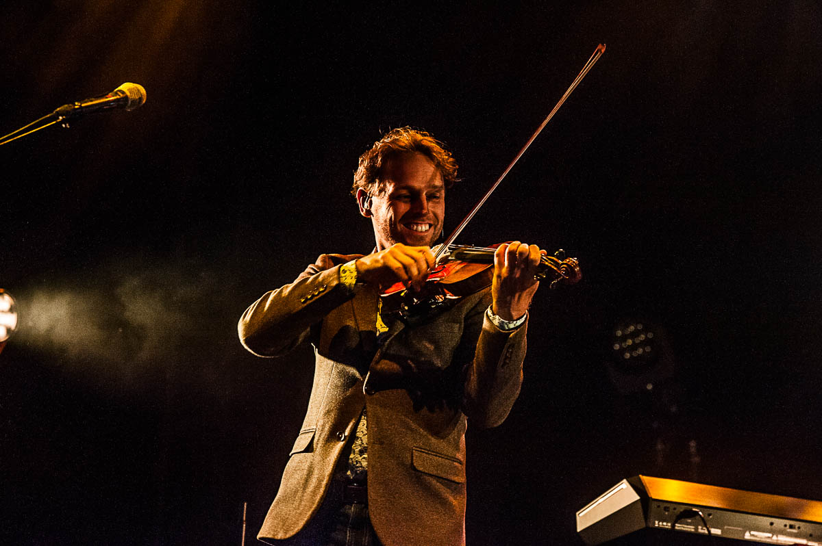 Bart Peeters @ Lokerse Feesten, picture 6, photographed by Gert Daemen - FrontView Magazine