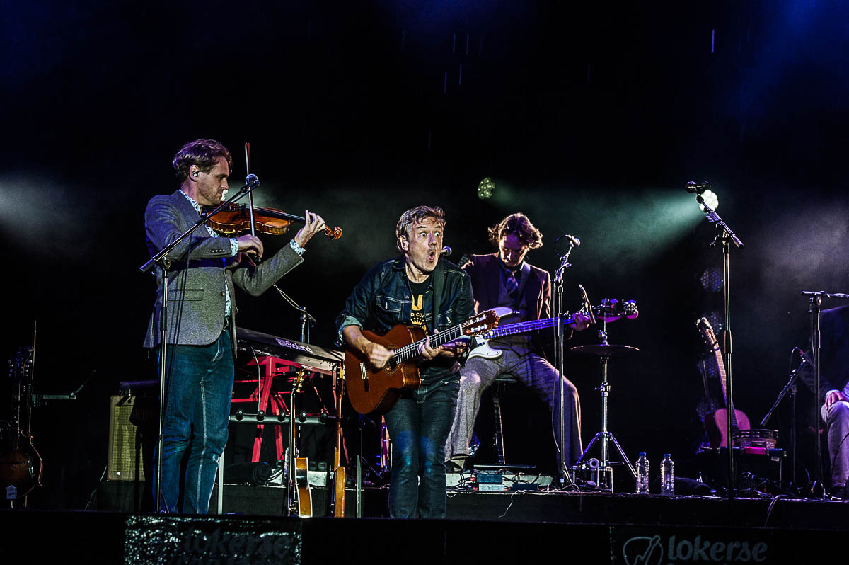 Bart Peeters @ Lokerse Feesten, picture 7, photographed by Gert Daemen - FrontView Magazine