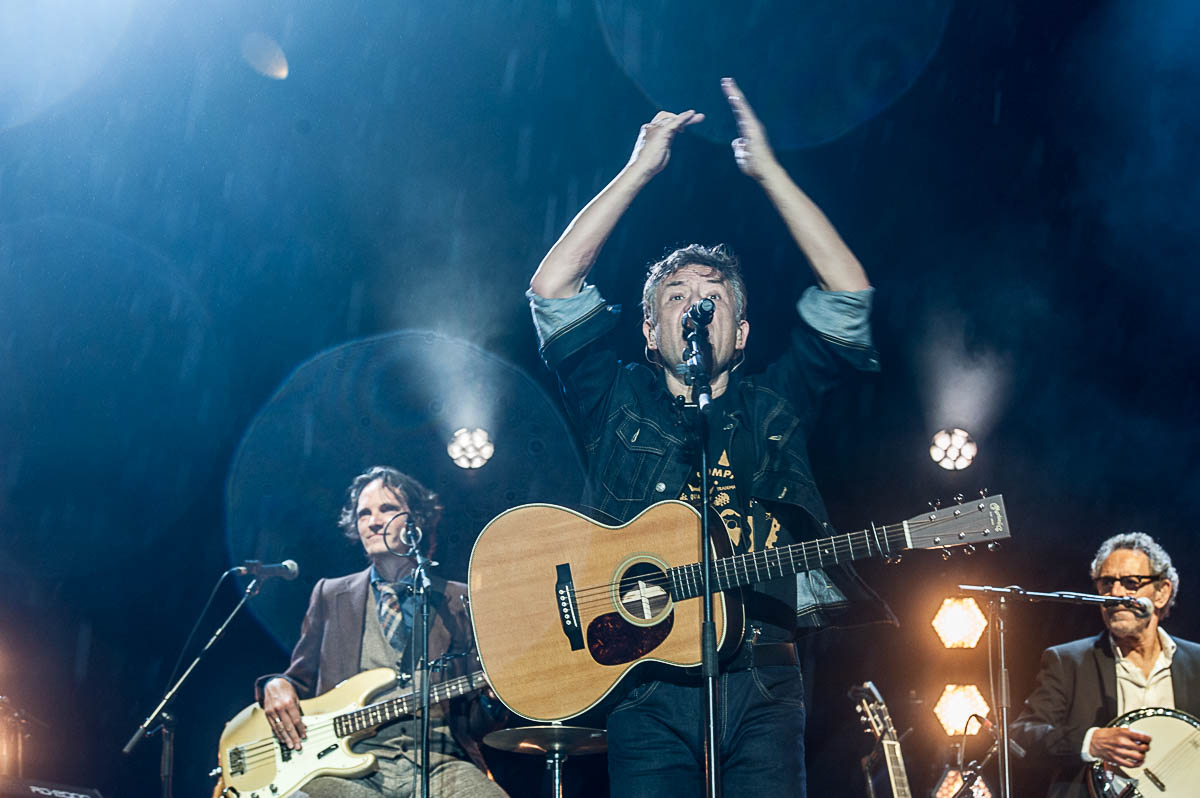Bart Peeters @ Lokerse Feesten, picture 20, photographed by Gert Daemen - FrontView Magazine