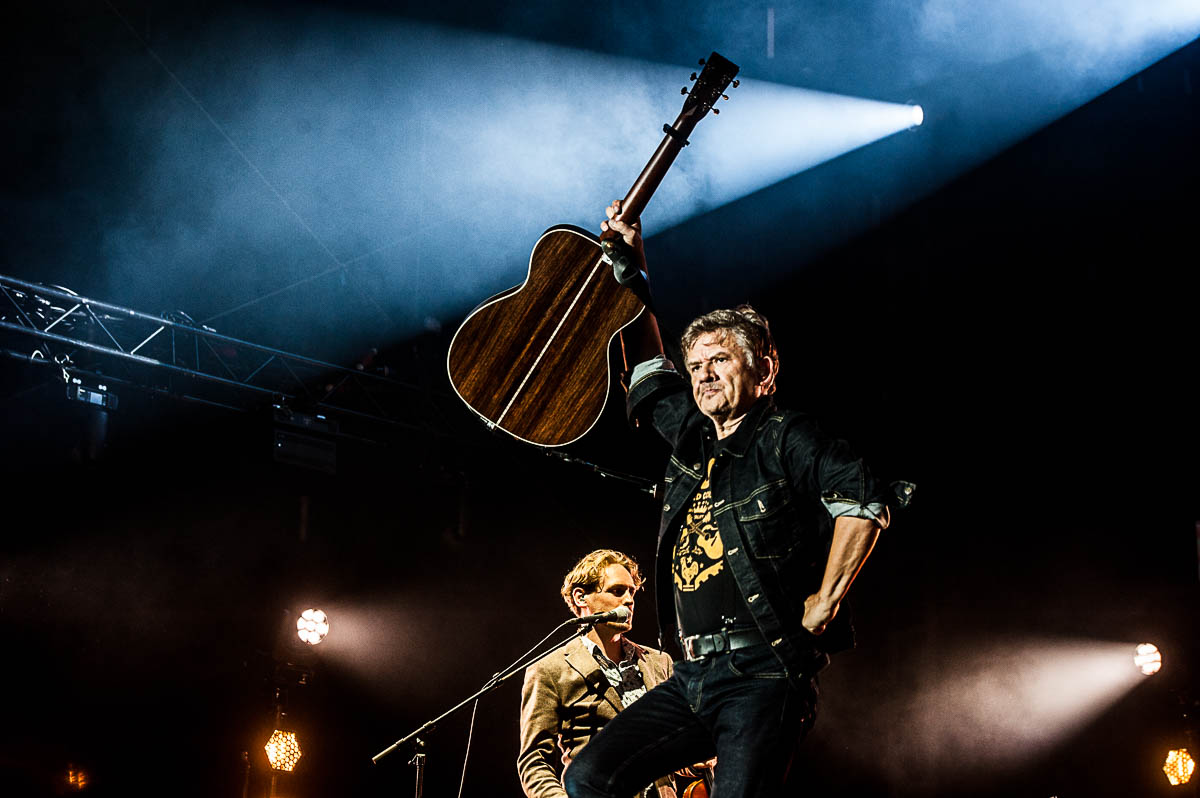 Bart Peeters @ Lokerse Feesten, picture 21, photographed by Gert Daemen - FrontView Magazine