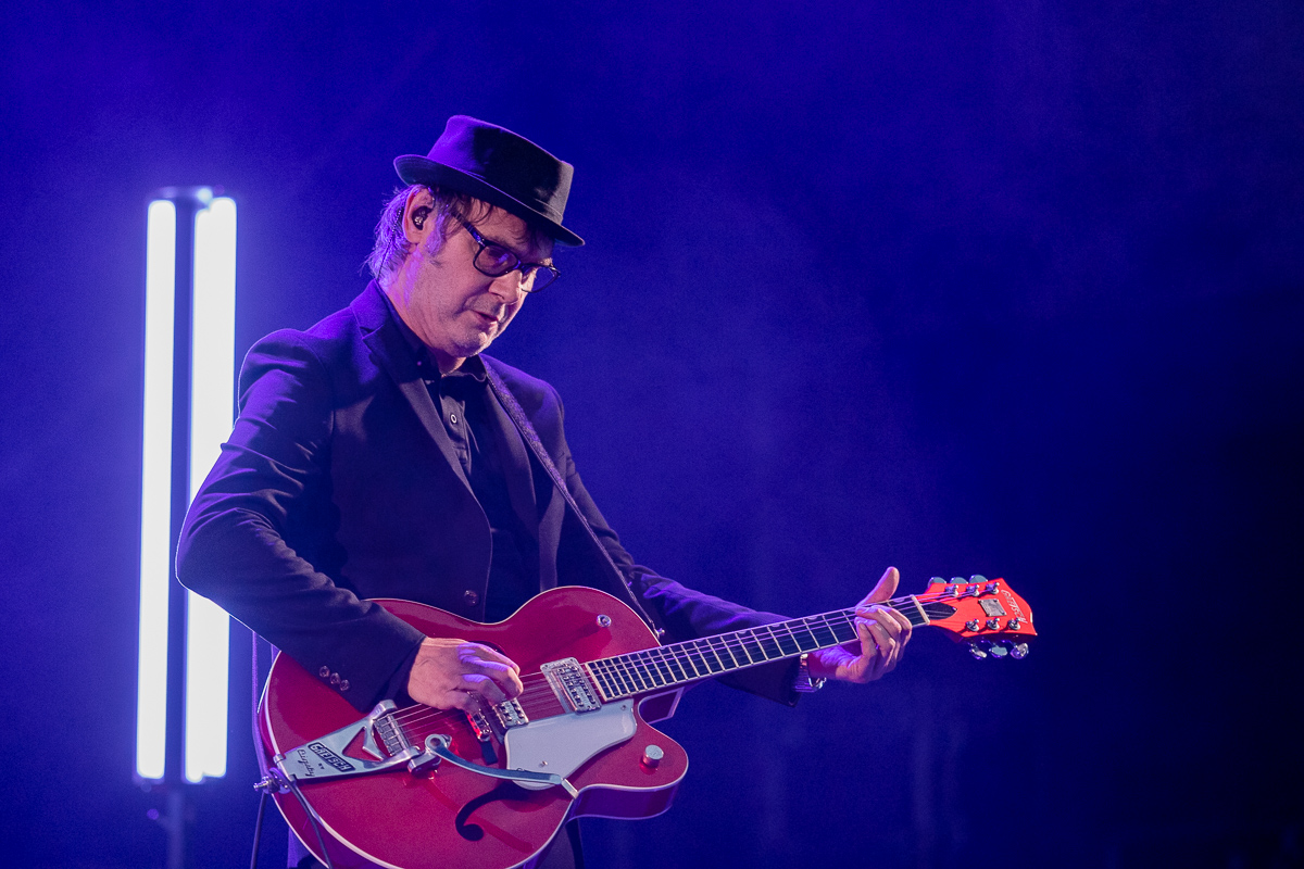 Hooverphonic @ Leuven Air, picture 1, photographed by Jürgen Bruynooghe - FrontView Magazine