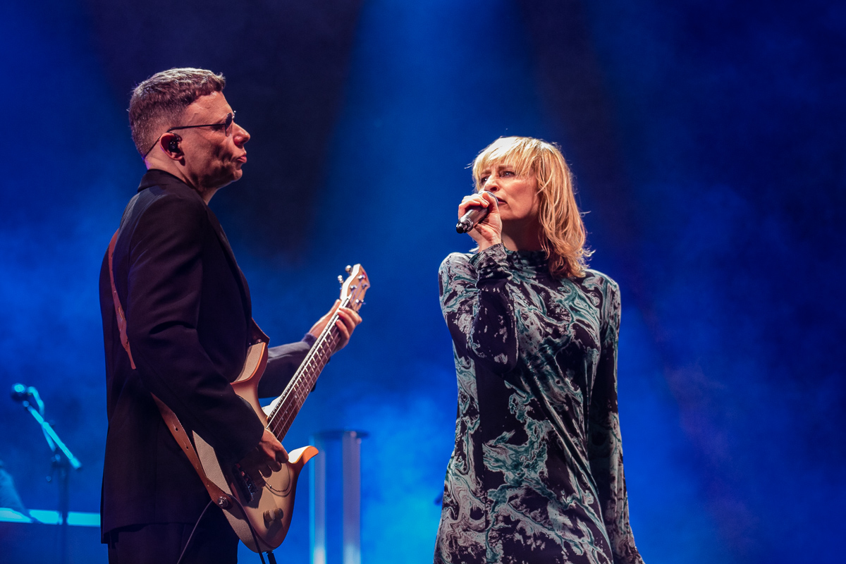 Hooverphonic @ Leuven Air, picture 22, photographed by Jürgen Bruynooghe - FrontView Magazine