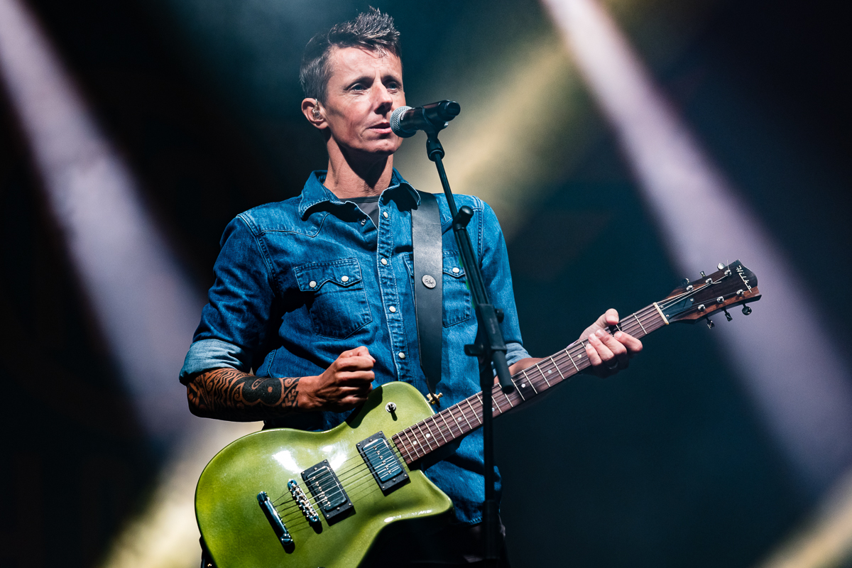 K's Choice @ Arena5, picture 6, photographed by Dorien Goetschalckx - FrontView Magazine