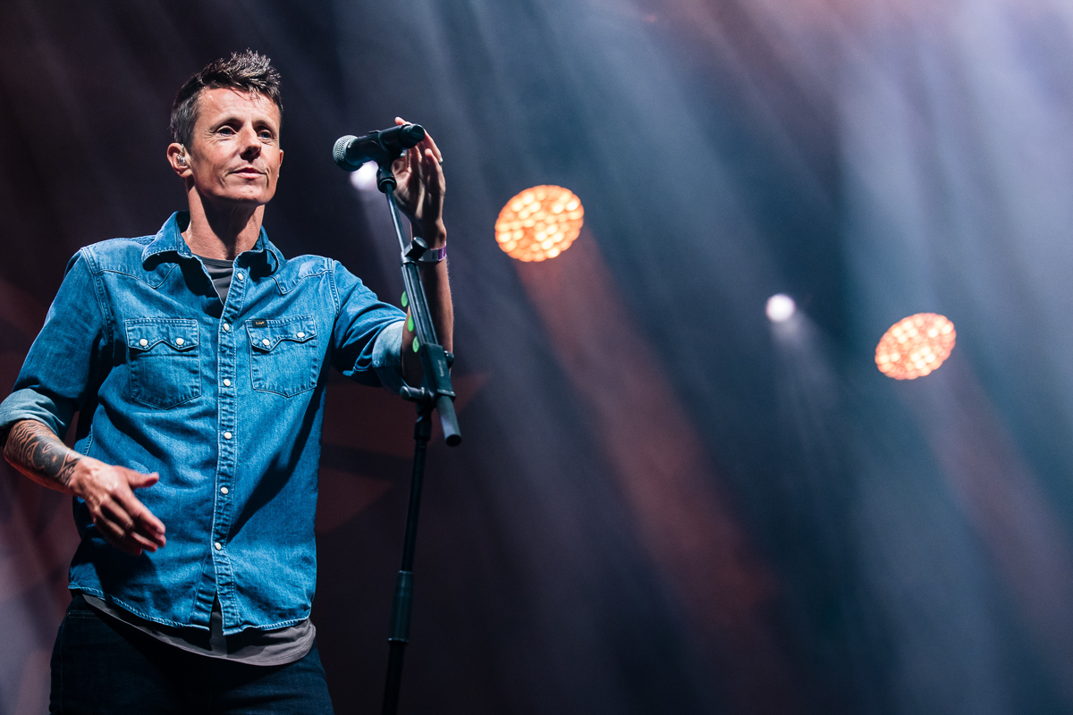 K's Choice @ Arena5, picture 9, photographed by Dorien Goetschalckx - FrontView Magazine