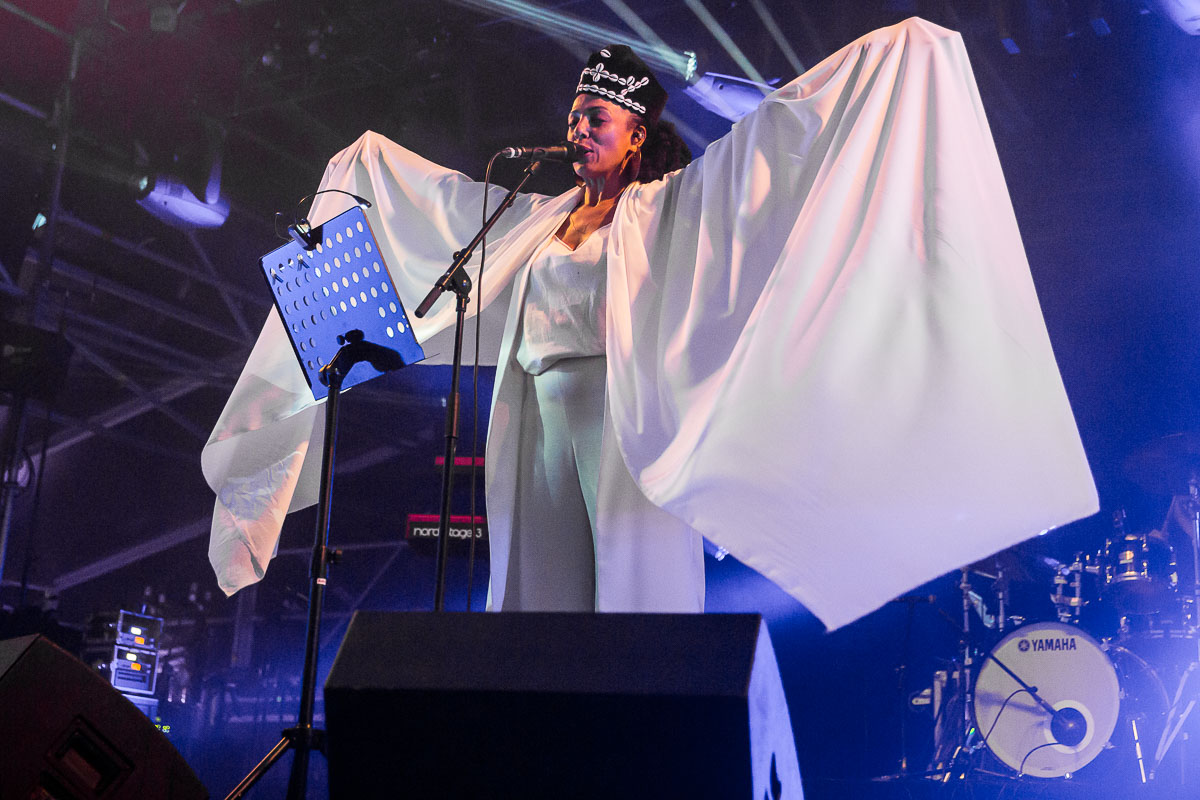 Zap Mama @ Sfinks Mundial XL, picture 1, photographed by Marc Verdonck - FrontView Magazine