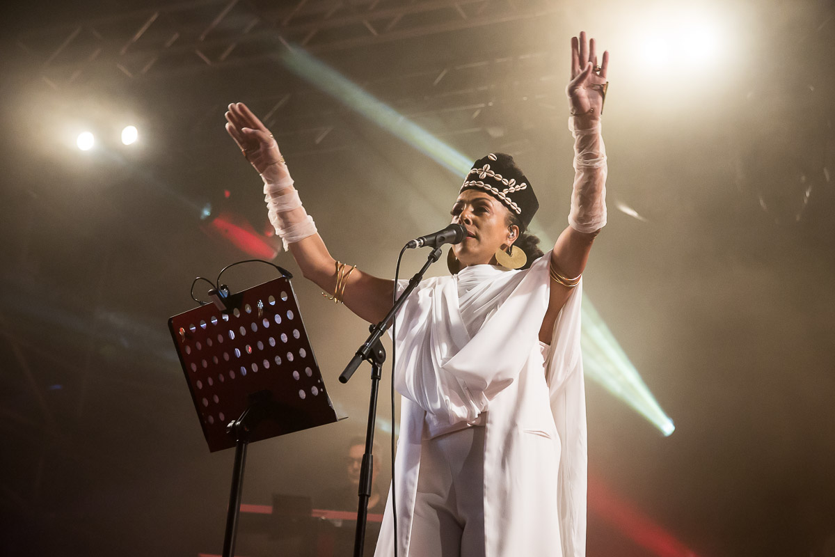 Zap Mama @ Sfinks Mundial XL, picture 3, photographed by Marc Verdonck - FrontView Magazine