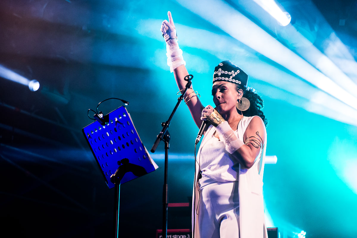 Zap Mama @ Sfinks Mundial XL, picture 6, photographed by Marc Verdonck - FrontView Magazine