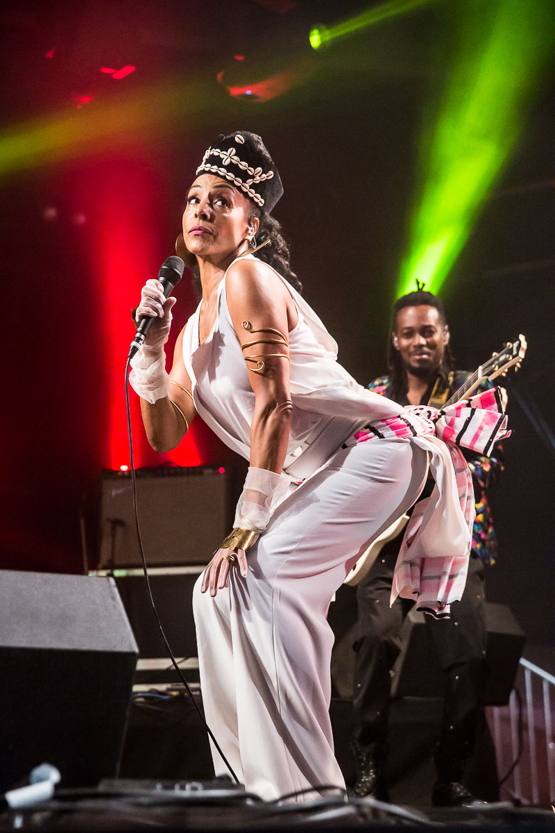Zap Mama @ Sfinks Mundial XL, picture 9, photographed by Marc Verdonck - FrontView Magazine