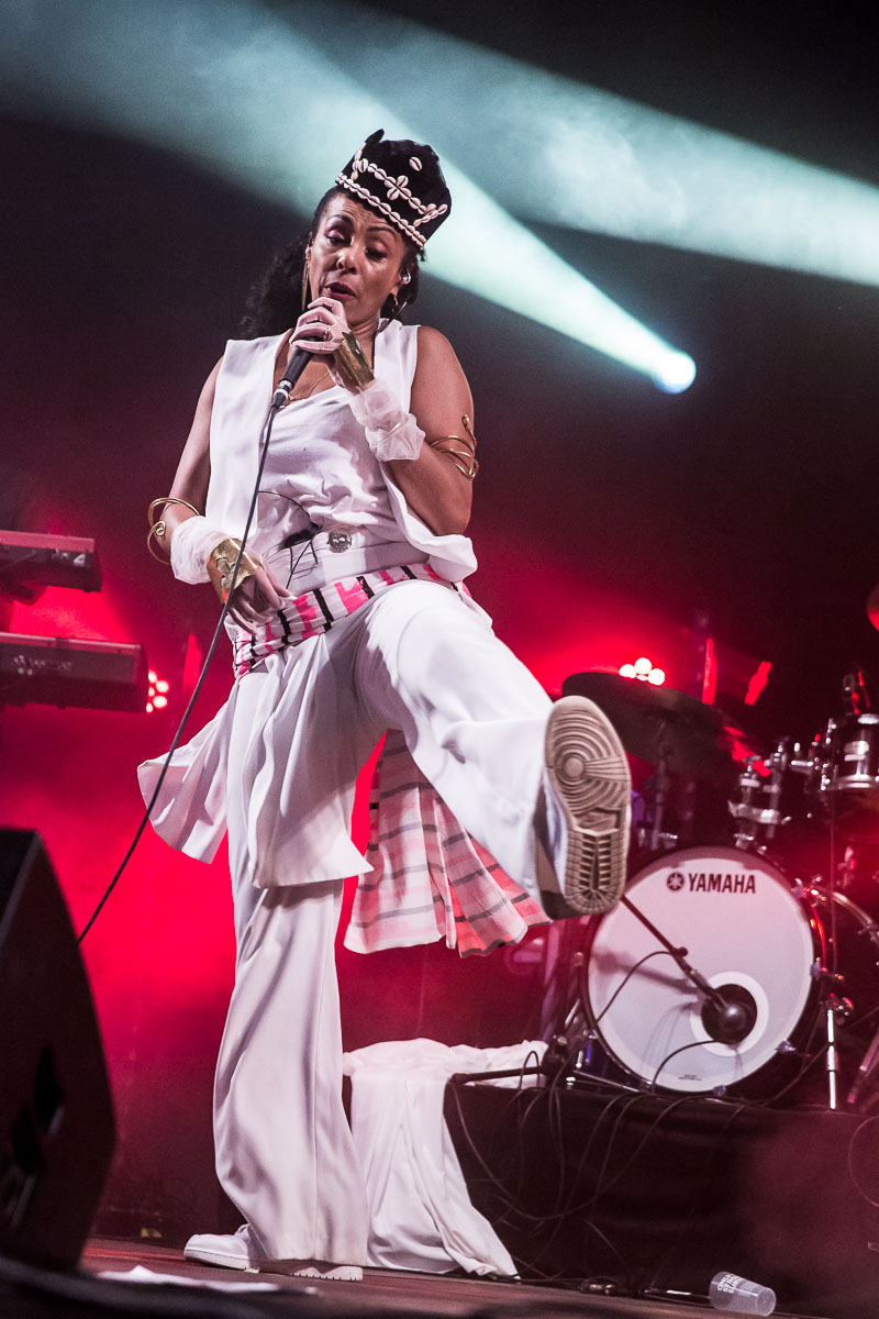 Zap Mama @ Sfinks Mundial XL, picture 16, photographed by Marc Verdonck - FrontView Magazine