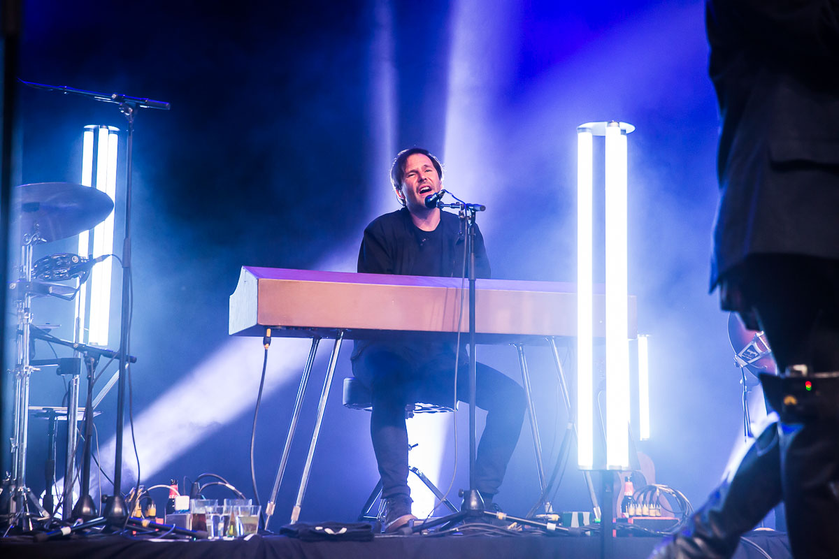 Hooverphonic @ OLT Rivierenhof, picture 6, photographed by Marc Verdonck - FrontView Magazine