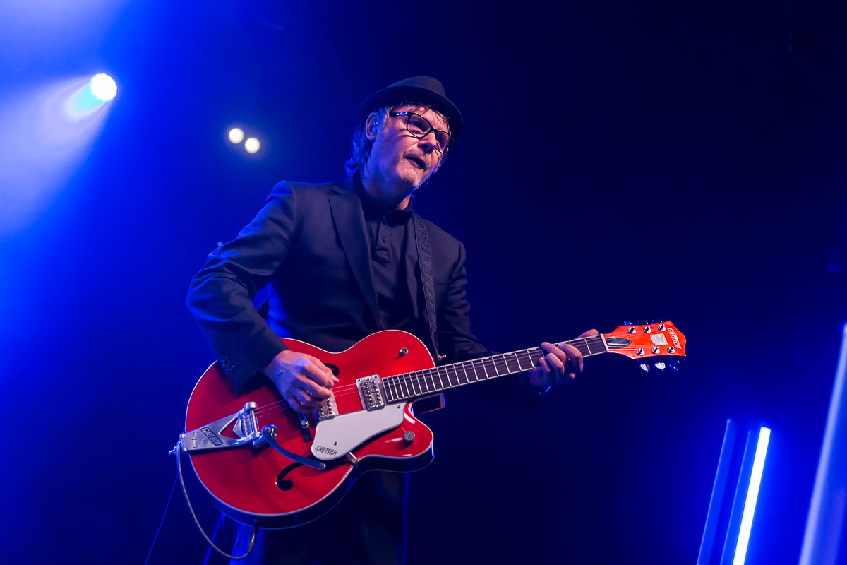 Hooverphonic @ OLT Rivierenhof, picture 17, photographed by Marc Verdonck - FrontView Magazine