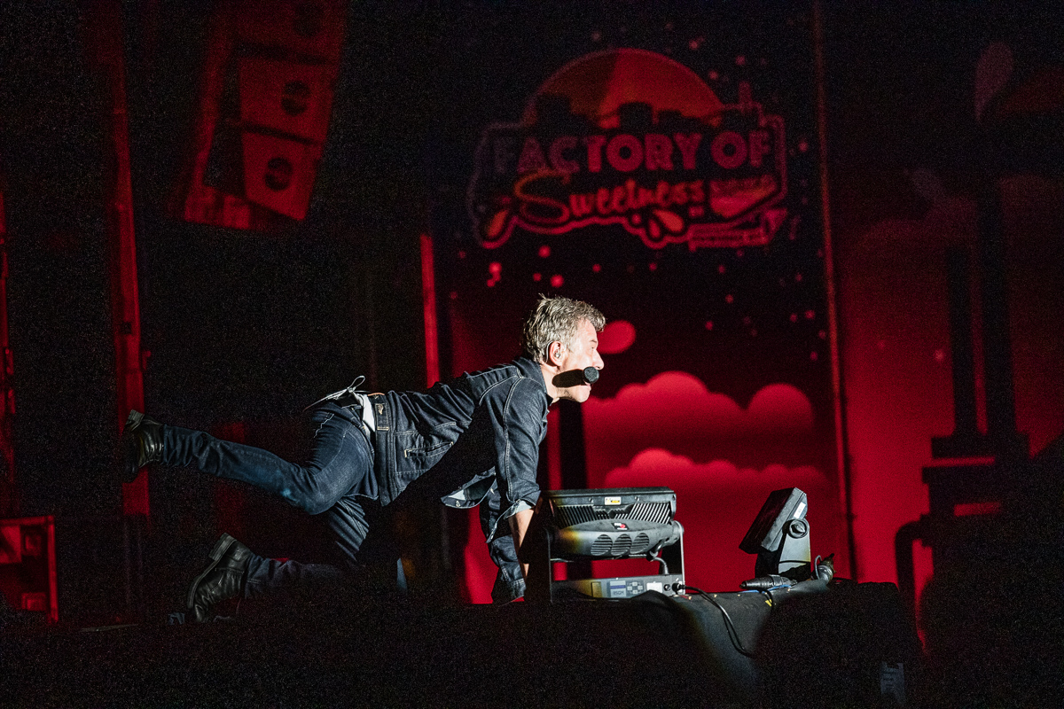 Bart Peeters & De Ideale Mannen @ Factory of Sweetness, picture 10, photographed by Jürgen Bruynooghe - FrontView Magazine