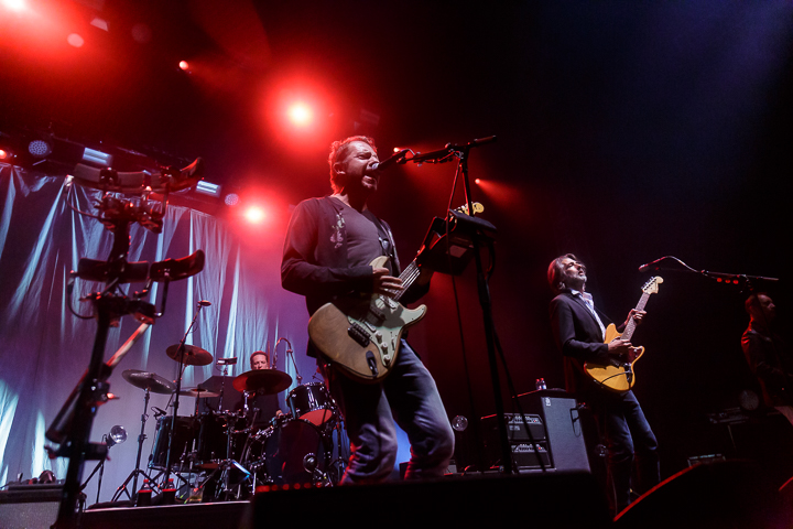 dEUS @ Crammerock, foto 12, foto's door Peter Smet - FrontView Magazine