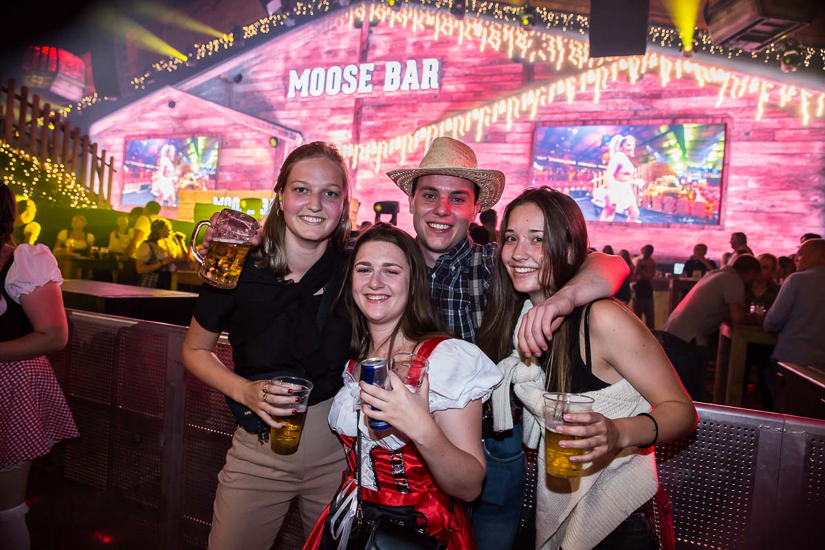 Moose Bar XXL @ Sportpaleis, picture 5, photographed by Marc Verdonck - FrontView Magazine
