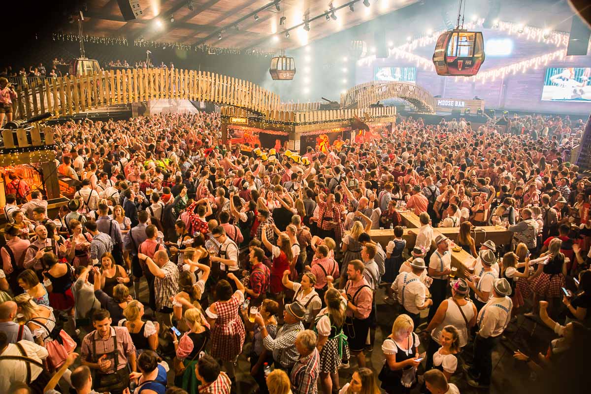 Moose Bar XXL @ Sportpaleis, picture 13, photographed by Marc Verdonck - FrontView Magazine