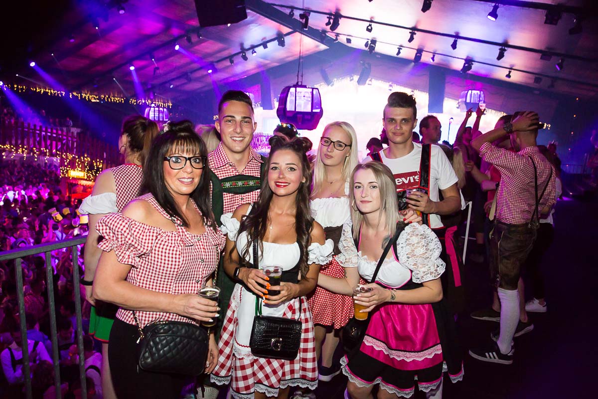 Moose Bar XXL @ Sportpaleis, picture 15, photographed by Marc Verdonck - FrontView Magazine