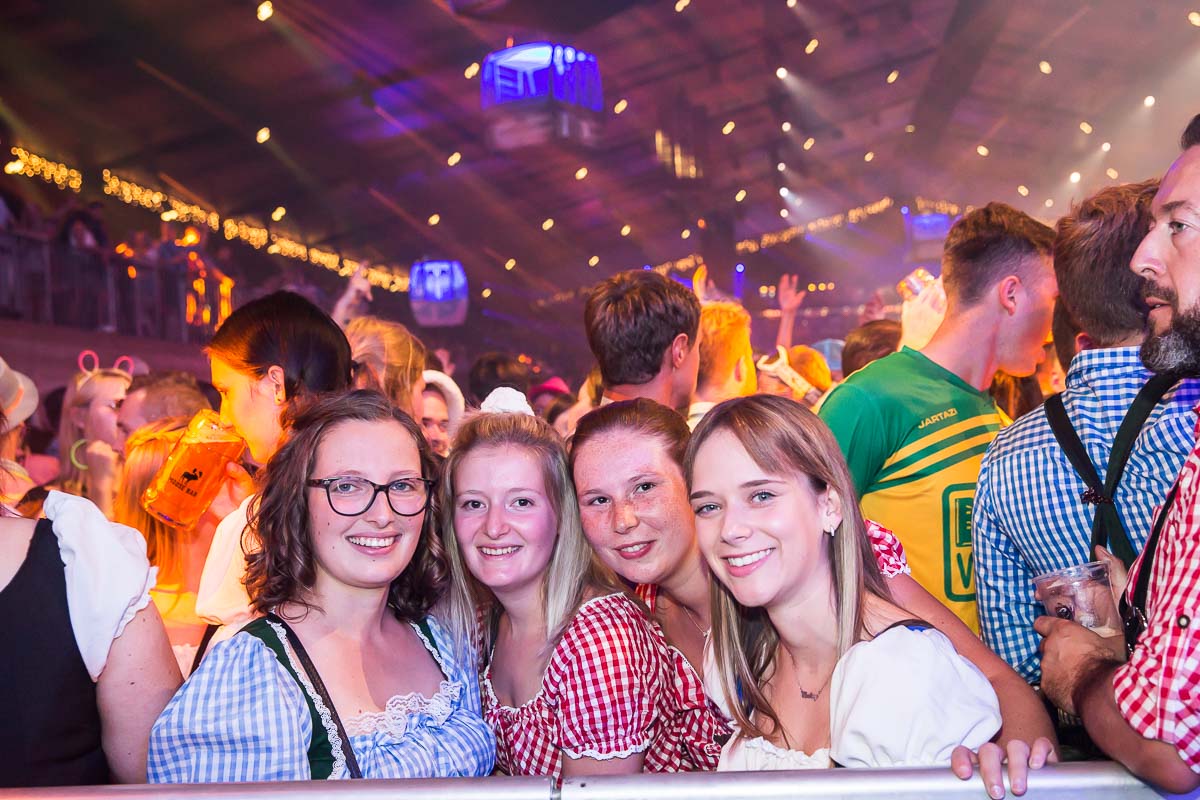 Moose Bar XXL @ Sportpaleis, picture 27, photographed by Marc Verdonck - FrontView Magazine