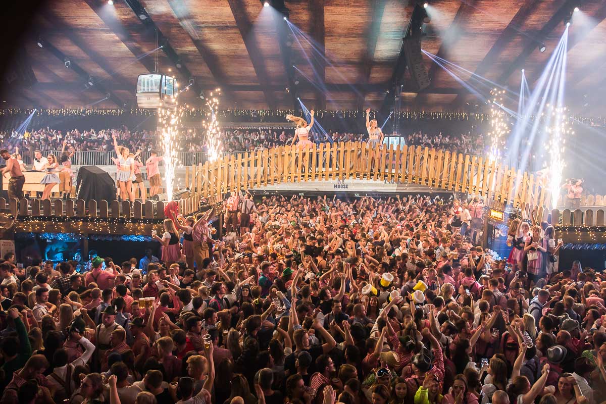 Moose Bar XXL @ Sportpaleis, picture 32, photographed by Marc Verdonck - FrontView Magazine