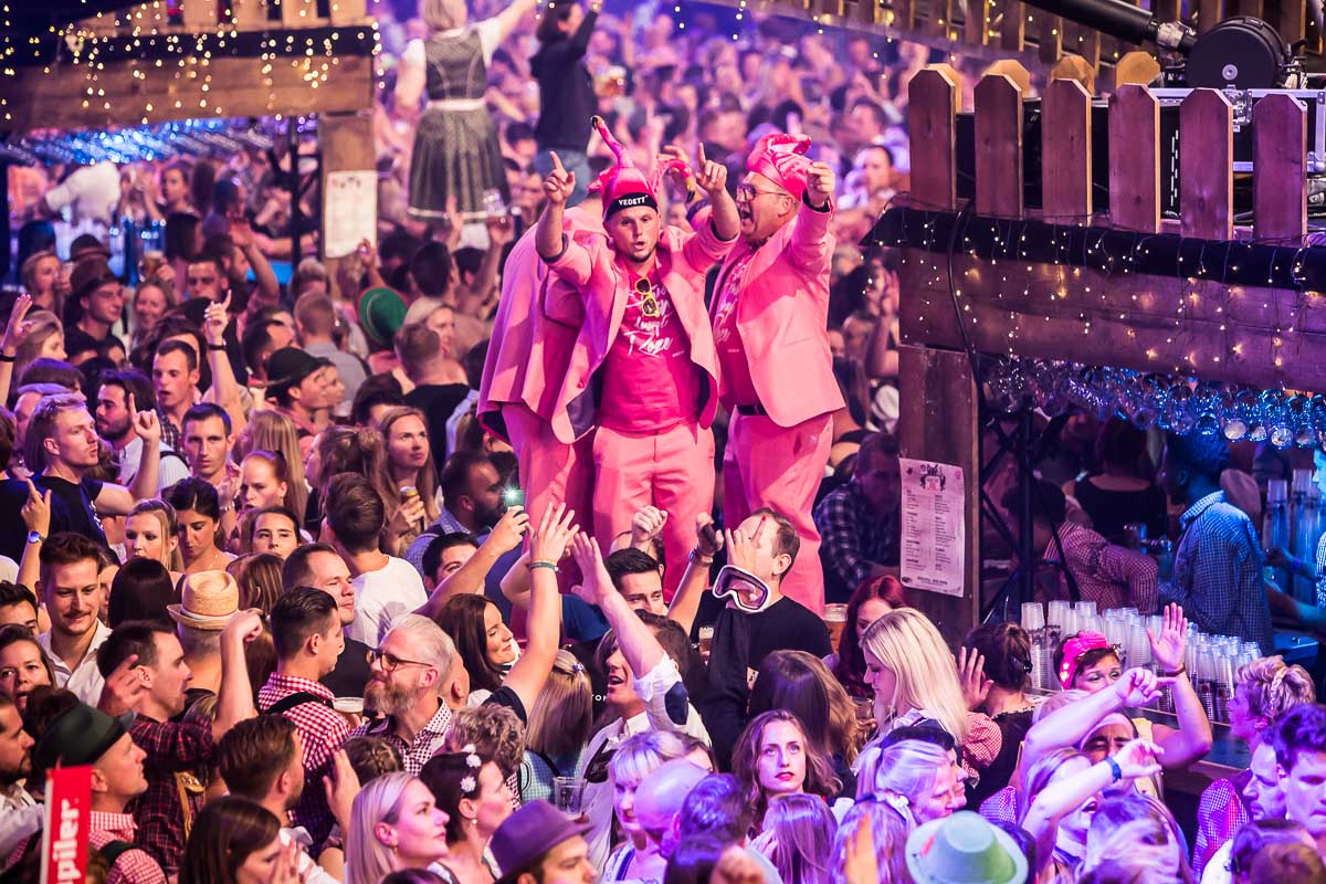 Moose Bar XXL @ Sportpaleis, picture 35, photographed by Marc Verdonck - FrontView Magazine