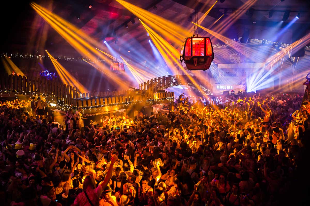 Moose Bar XXL @ Sportpaleis, picture 44, photographed by Marc Verdonck - FrontView Magazine
