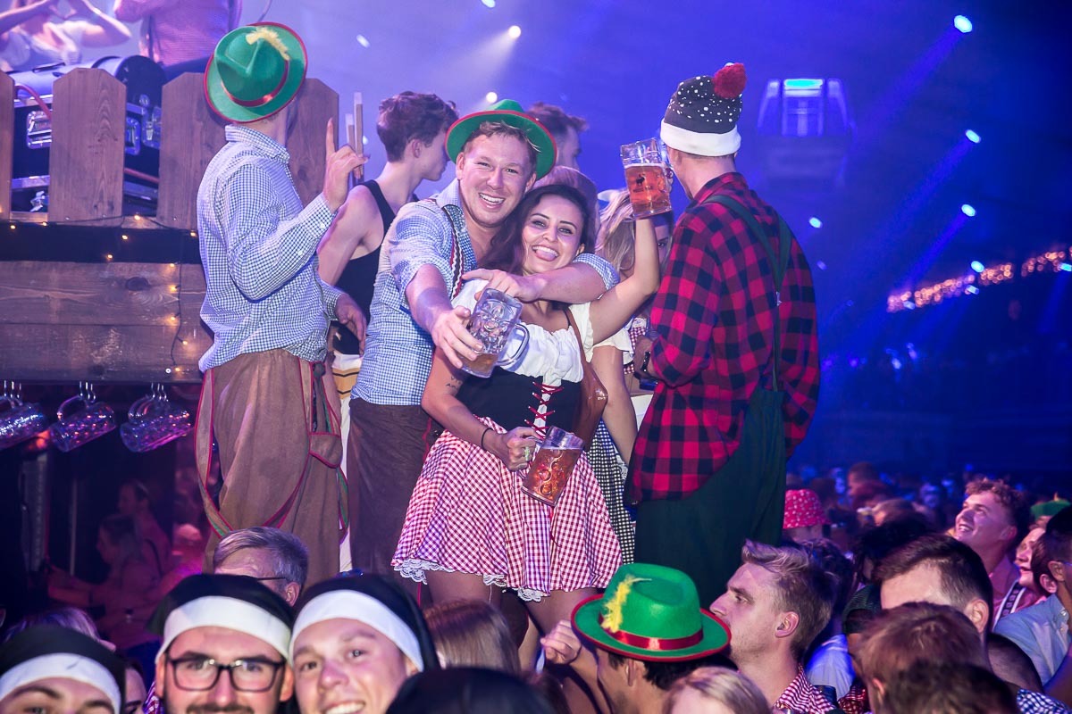 Moose Bar XXL @ Sportpaleis, picture 59, photographed by Marc Verdonck - FrontView Magazine