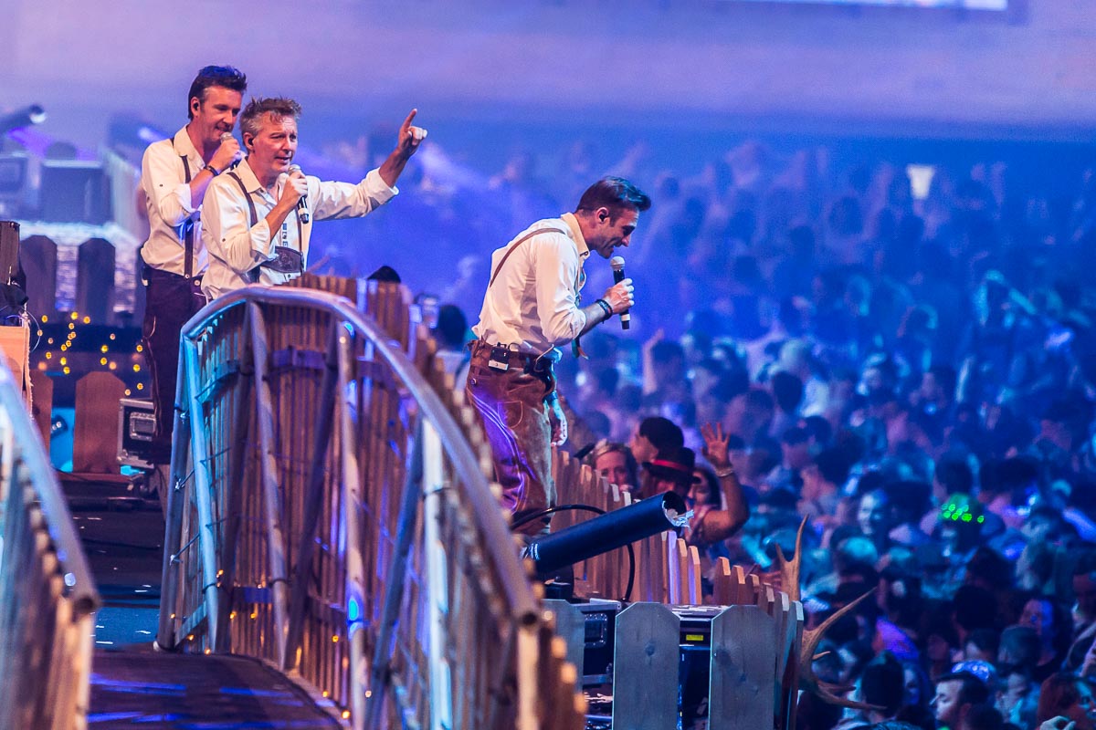 Moose Bar XXL @ Sportpaleis, picture 75, photographed by Marc Verdonck - FrontView Magazine