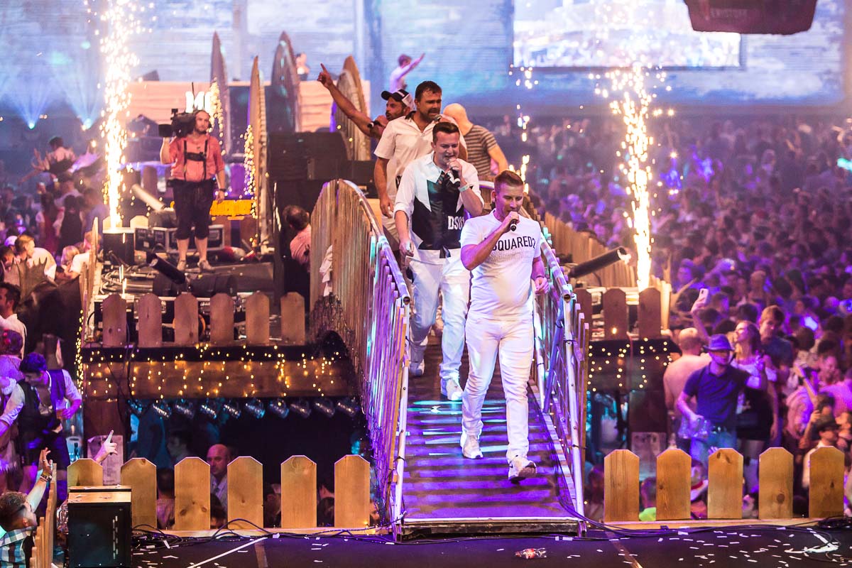 Moose Bar XXL @ Sportpaleis, picture 81, photographed by Marc Verdonck - FrontView Magazine