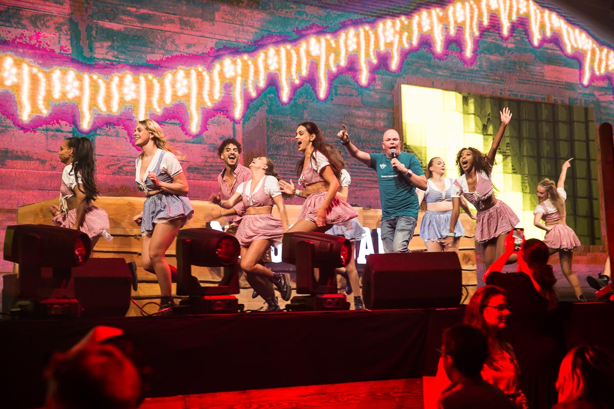 Moose Bar XXL @ Sportpaleis, picture 90, photographed by Marc Verdonck - FrontView Magazine