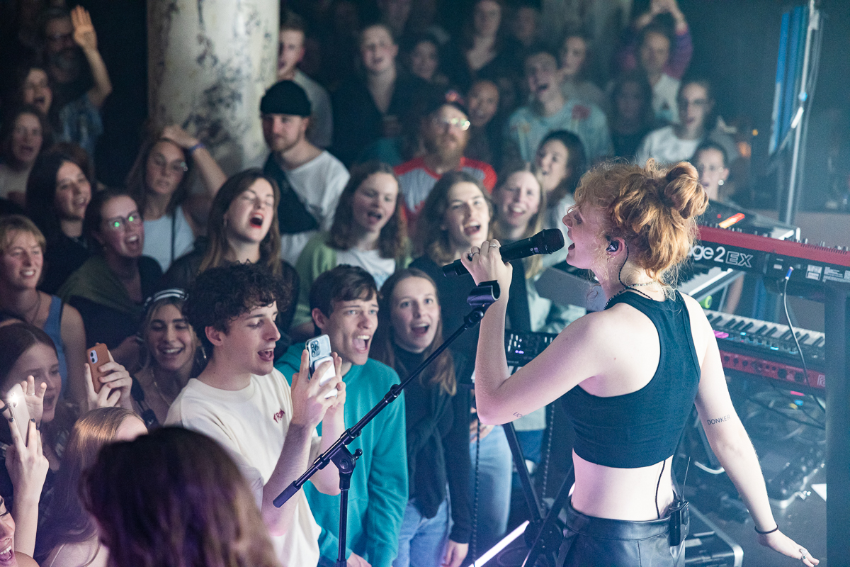 Froukje @ De Roma, picture 13, photographed by David Johnson - FrontView Magazine