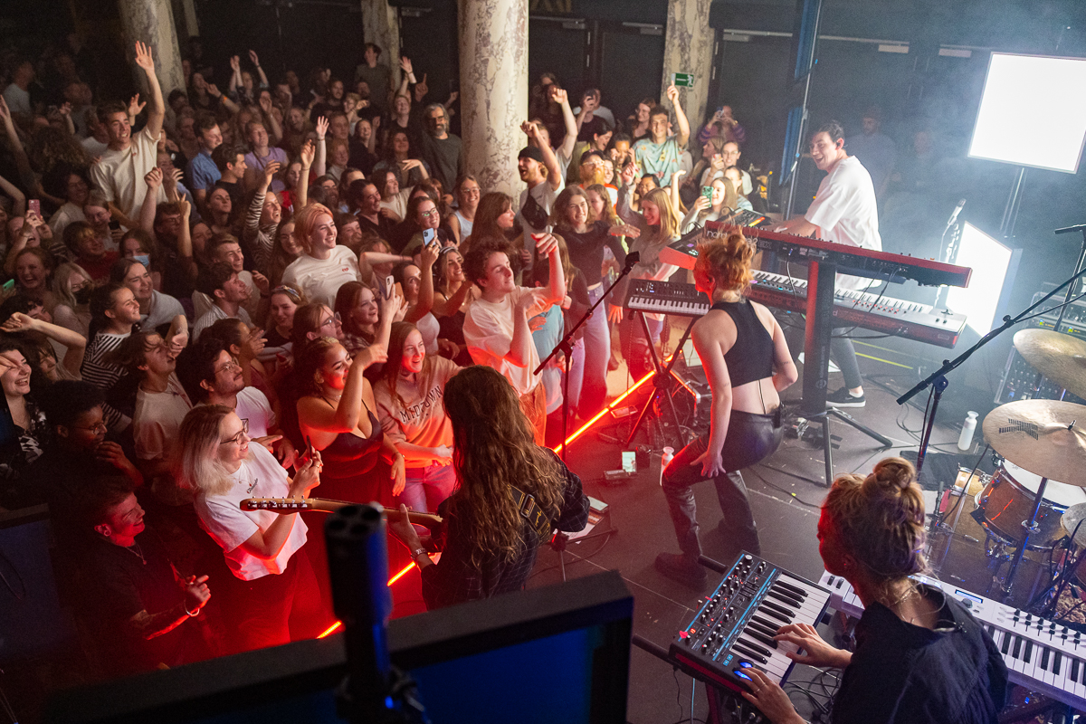 Froukje @ De Roma, picture 14, photographed by David Johnson - FrontView Magazine