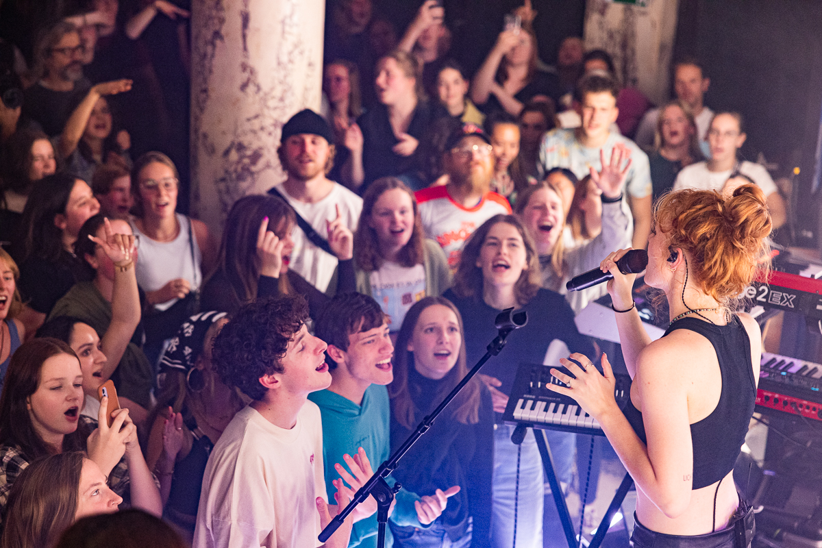 Froukje @ De Roma, picture 25, photographed by David Johnson - FrontView Magazine