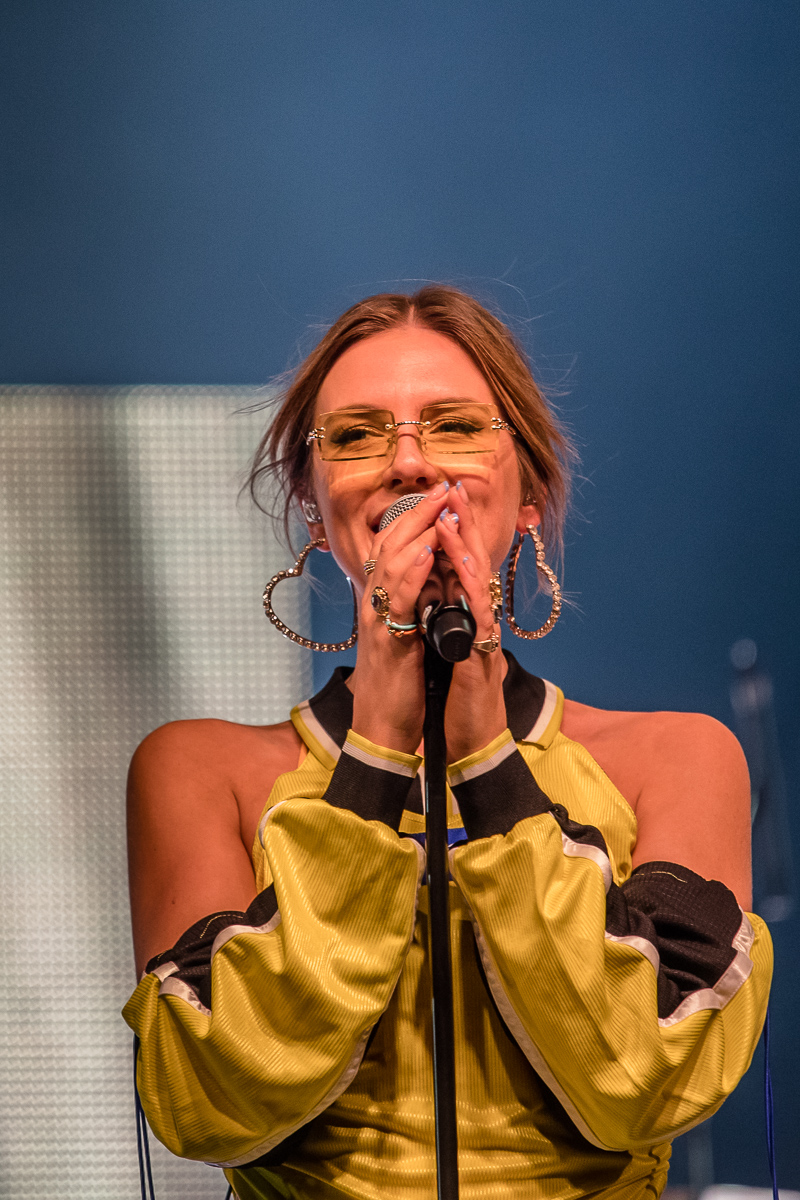 Maan @ 013 Tilburg, picture 9, photographed by Jürgen Bruynooghe - FrontView Magazine