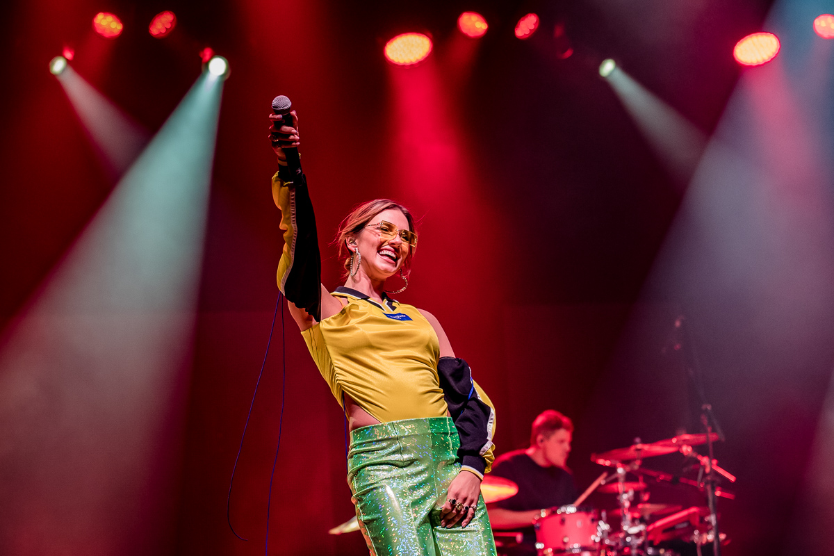 Maan @ 013 Tilburg, picture 14, photographed by Jürgen Bruynooghe - FrontView Magazine