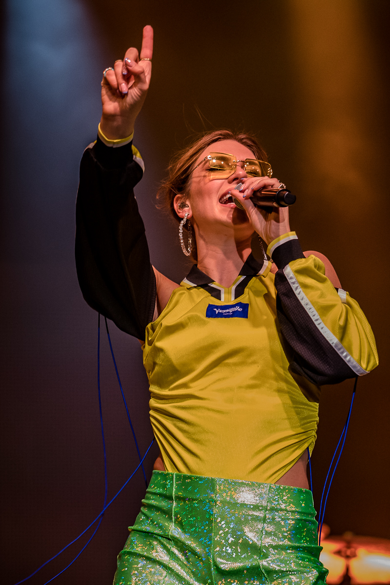 Maan @ 013 Tilburg, picture 29, photographed by Jürgen Bruynooghe - FrontView Magazine
