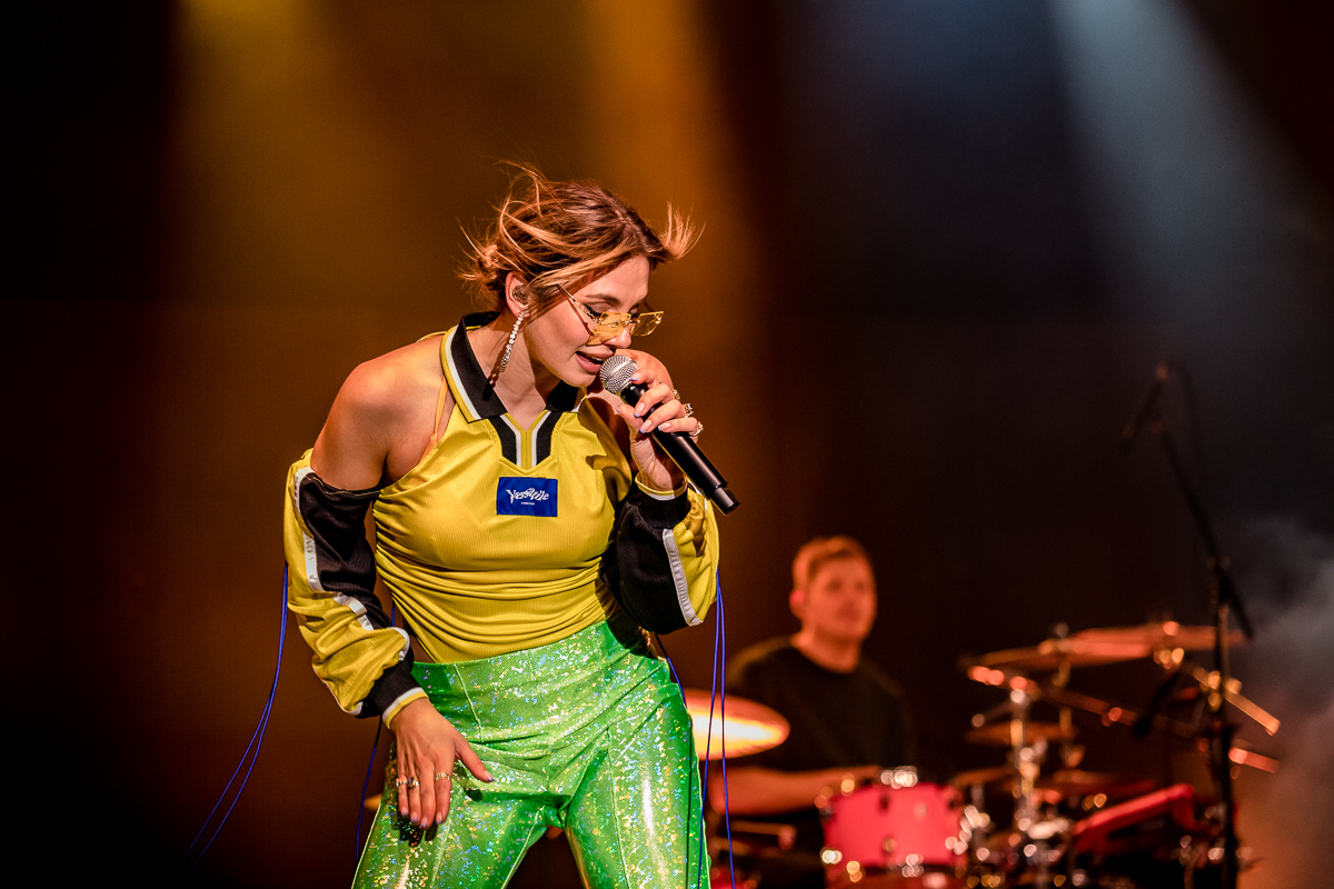Maan @ 013 Tilburg, picture 30, photographed by Jürgen Bruynooghe - FrontView Magazine