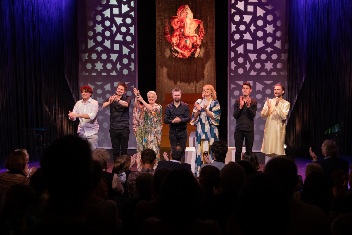 Première Ganesha @ Rode zaal Fakkeltheater, picture 29, photographed by Goele Bormans - FrontView Magazine