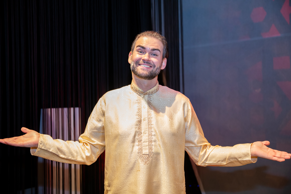 Première Ganesha @ Rode zaal Fakkeltheater, picture 41, photographed by Goele Bormans - FrontView Magazine