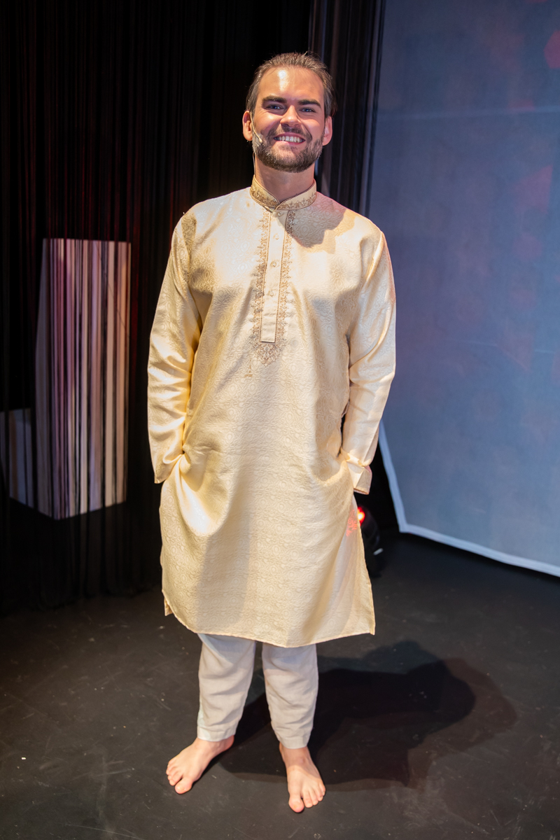 Première Ganesha @ Rode zaal Fakkeltheater, picture 42, photographed by Goele Bormans - FrontView Magazine