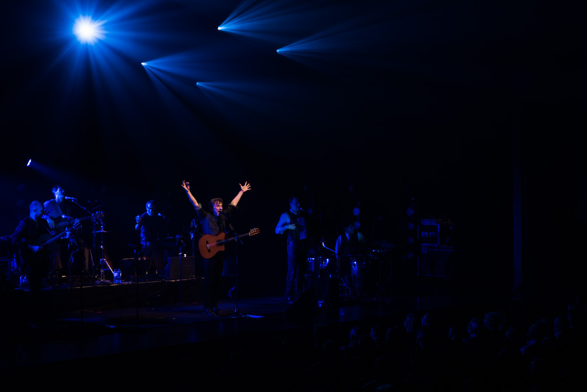 Bart Peeters & De Ideale Mannen @ De Warande, picture 1, photographed by Ann Carpentier - FrontView Magazine