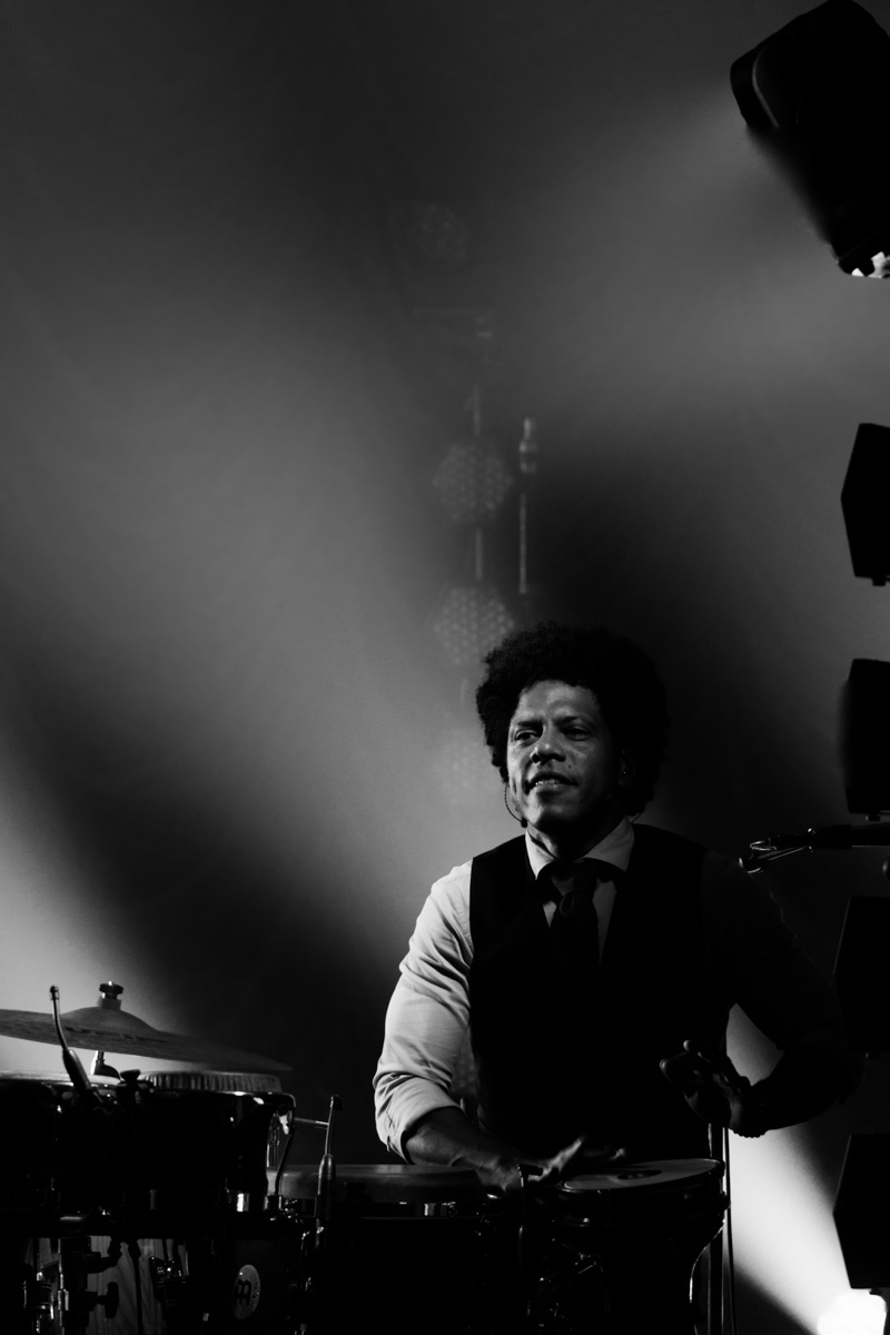 Bart Peeters & De Ideale Mannen @ De Warande, picture 7, photographed by Ann Carpentier - FrontView Magazine