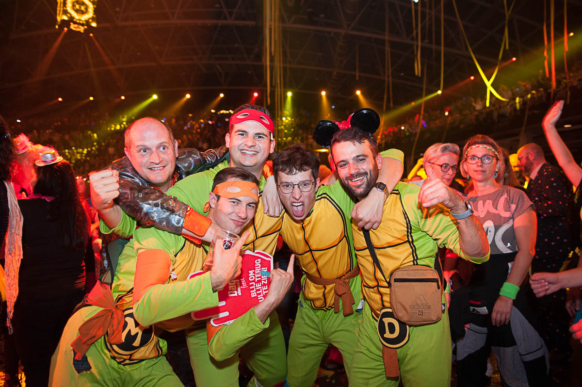 Sfeer en presentatie @ Schlagerfestival, picture 12, photographed by Gert Daemen - FrontView Magazine