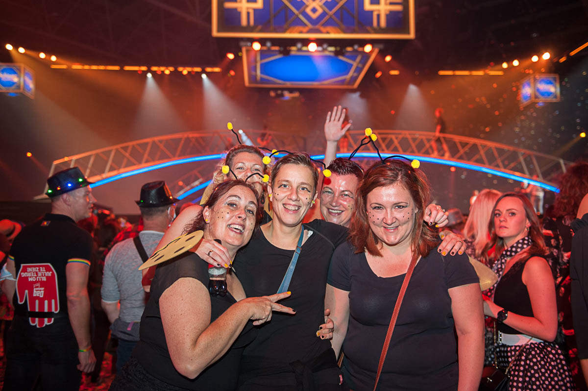 Sfeer en presentatie @ Schlagerfestival, picture 37, photographed by Gert Daemen - FrontView Magazine