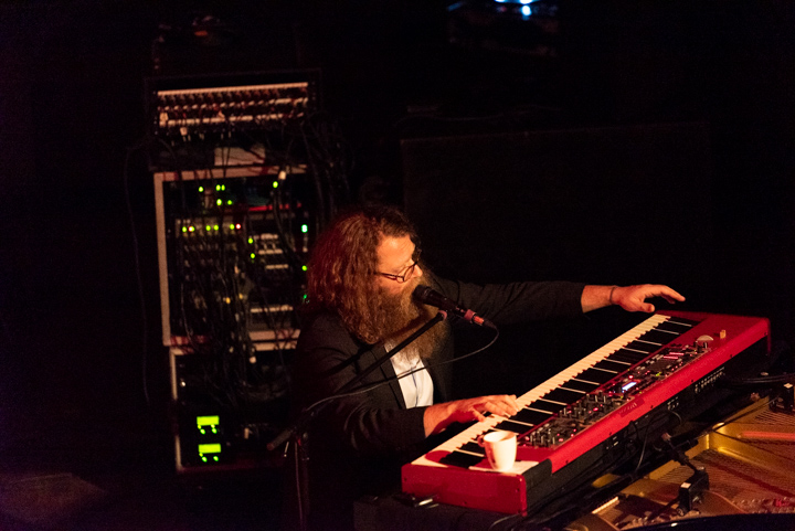 Ben Caplan & Gabrielle Papillon @ DeCasino, picture 10, photographed by Johan Van Buggenhout - FrontView Magazine