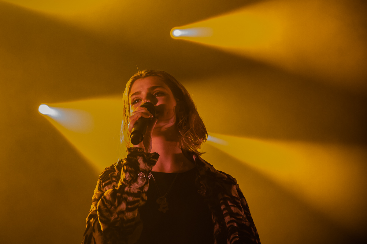 Emma Bale @ Het Depot, picture 4, photographed by Jürgen Bruynooghe - FrontView Magazine