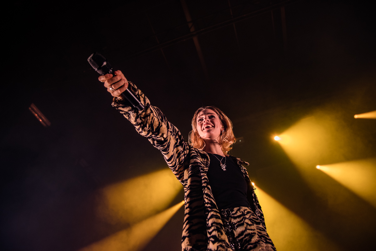 Emma Bale @ Het Depot, picture 9, photographed by Jürgen Bruynooghe - FrontView Magazine