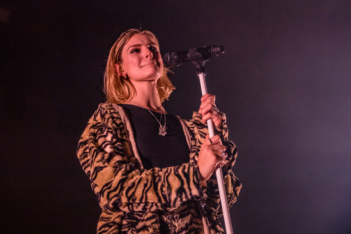 Emma Bale @ Het Depot, picture 12, photographed by Jürgen Bruynooghe - FrontView Magazine