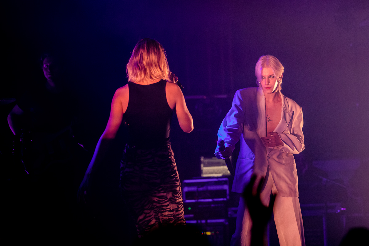 Emma Bale @ Het Depot, picture 20, photographed by Jürgen Bruynooghe - FrontView Magazine