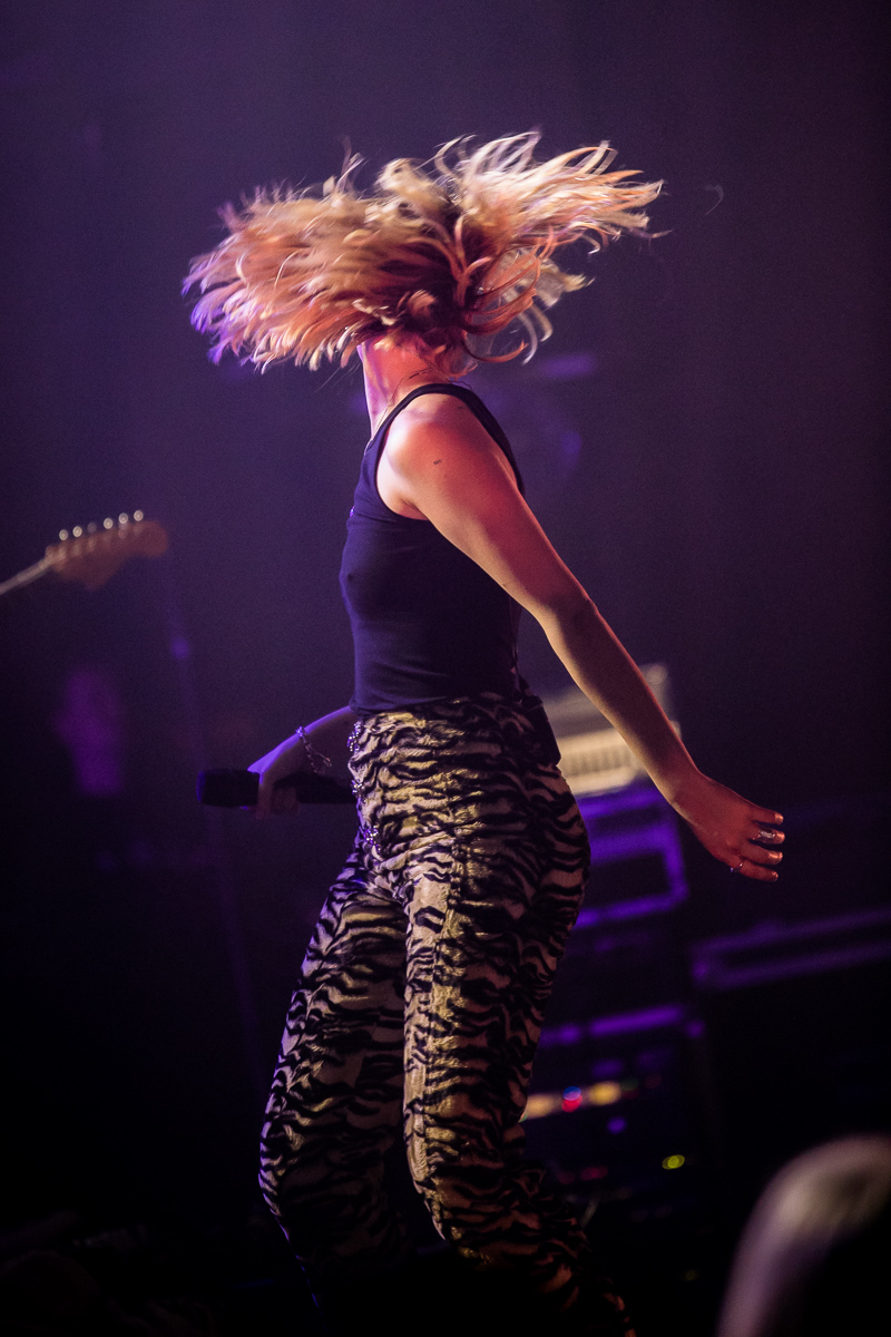 Emma Bale @ Het Depot, picture 22, photographed by Jürgen Bruynooghe - FrontView Magazine